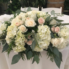 Load image into Gallery viewer, Head Table Arrangement