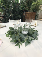 Load image into Gallery viewer, Floral Centrepiece