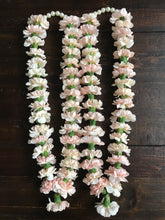 Load image into Gallery viewer, Garlands