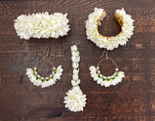 Load image into Gallery viewer, Floral Jewellery